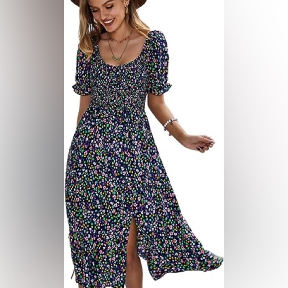 🌺🌺🌺 Floral Smocked Midi Dress 👗